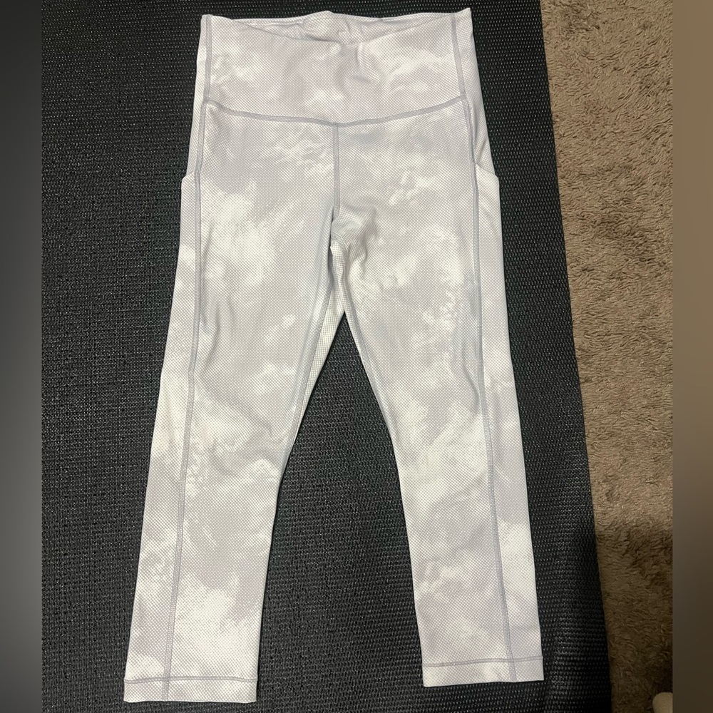 Athleta Ultimate Stash Pocket Printed Capri